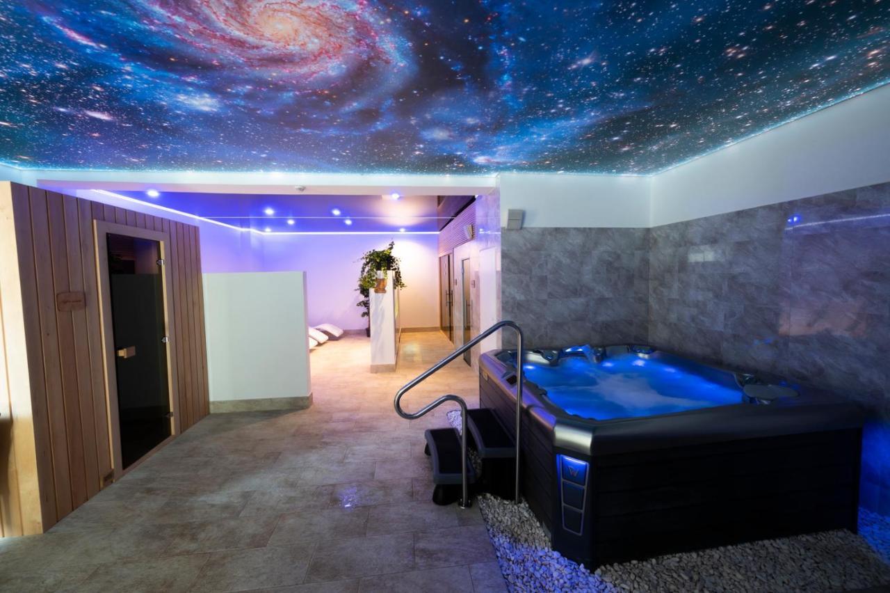 Hotel Dszsu Trencianske Teplice Ngoại thất bức ảnh