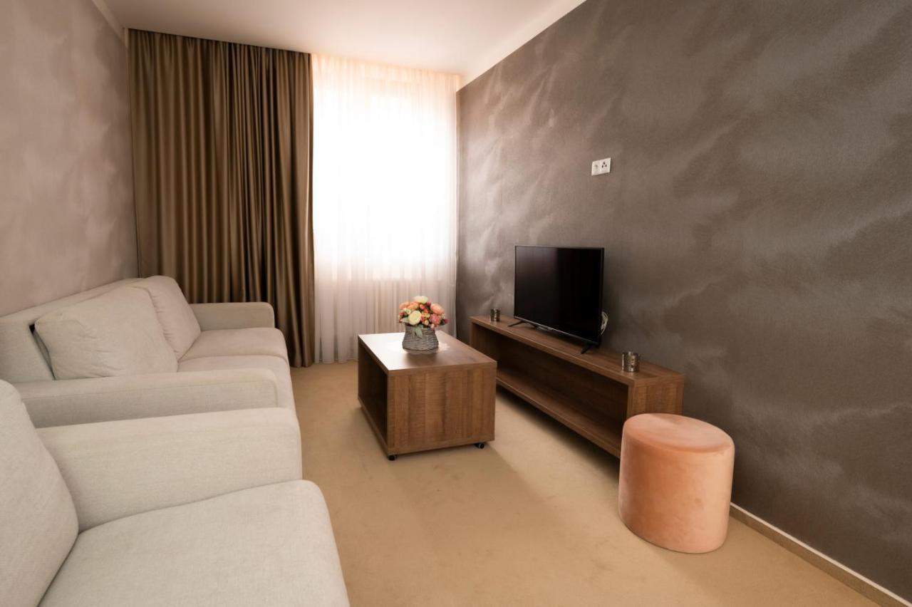 Hotel Dszsu Trencianske Teplice Ngoại thất bức ảnh