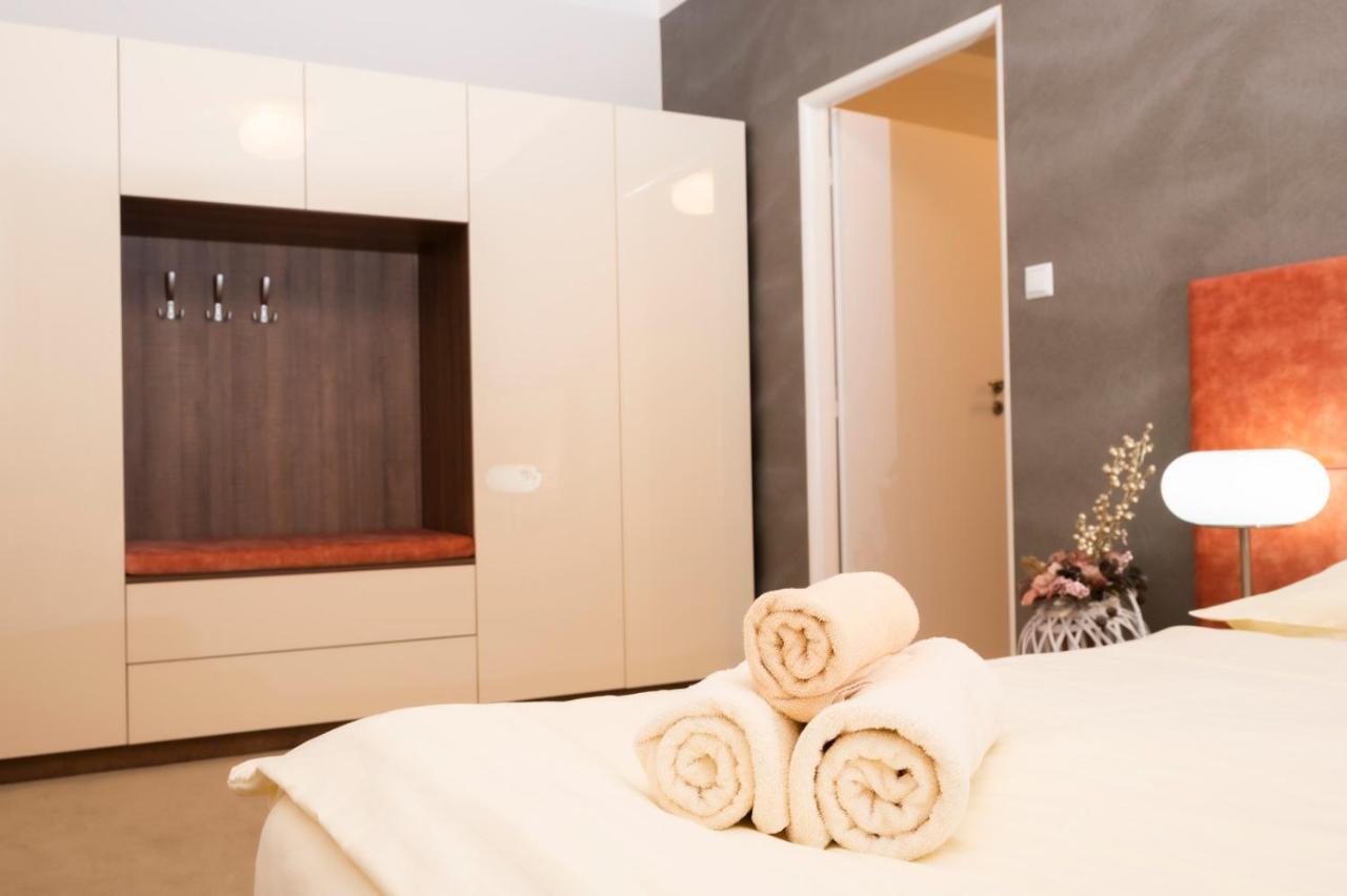Hotel Dszsu Trencianske Teplice Ngoại thất bức ảnh