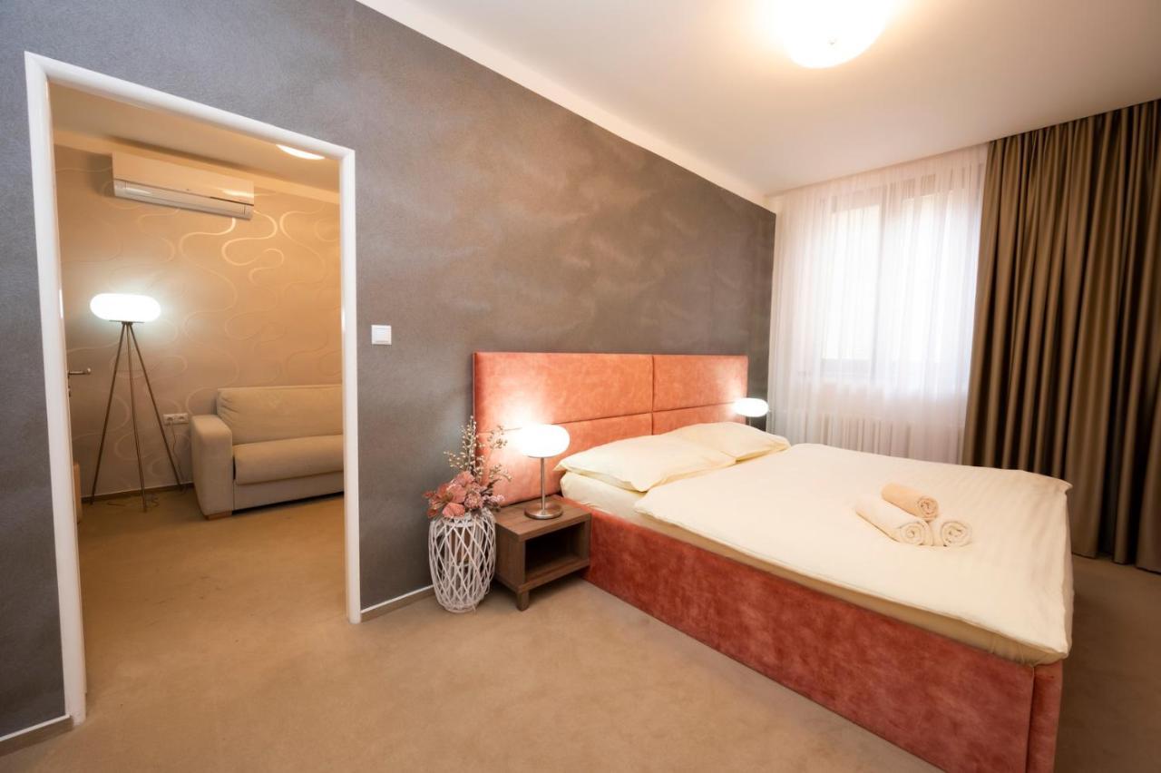 Hotel Dszsu Trencianske Teplice Ngoại thất bức ảnh
