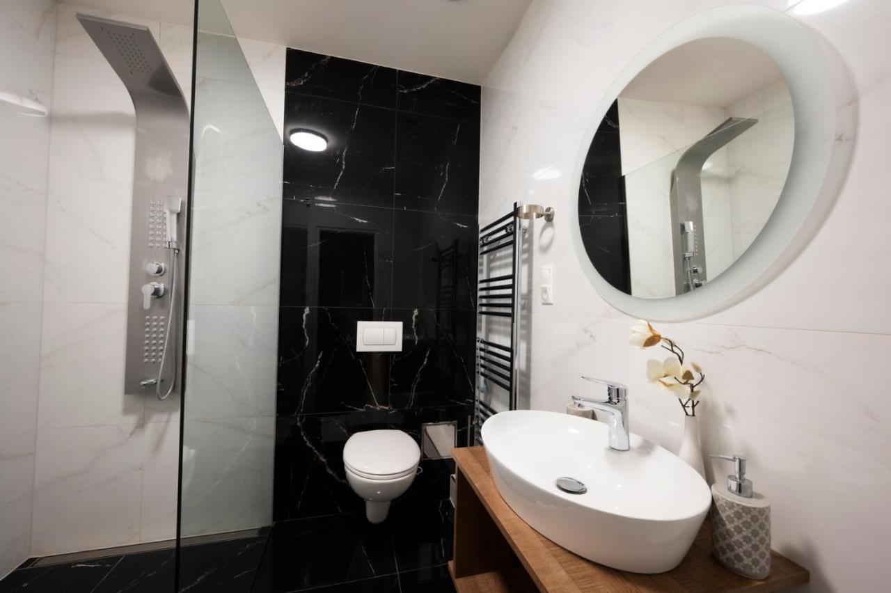 Hotel Dszsu Trencianske Teplice Ngoại thất bức ảnh